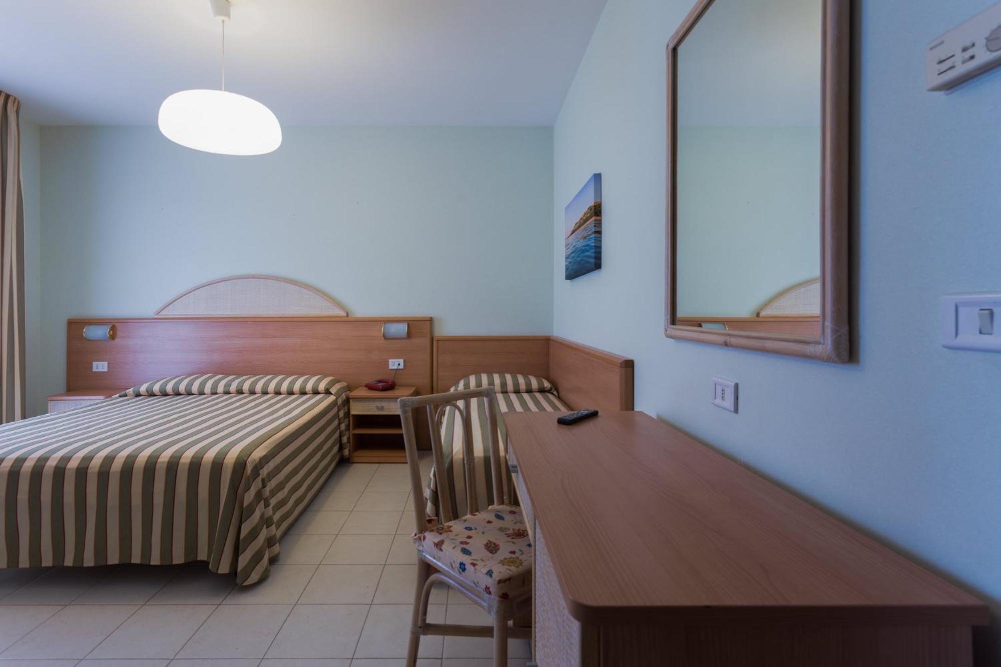 Hotel Jollino Pineto Exterior foto