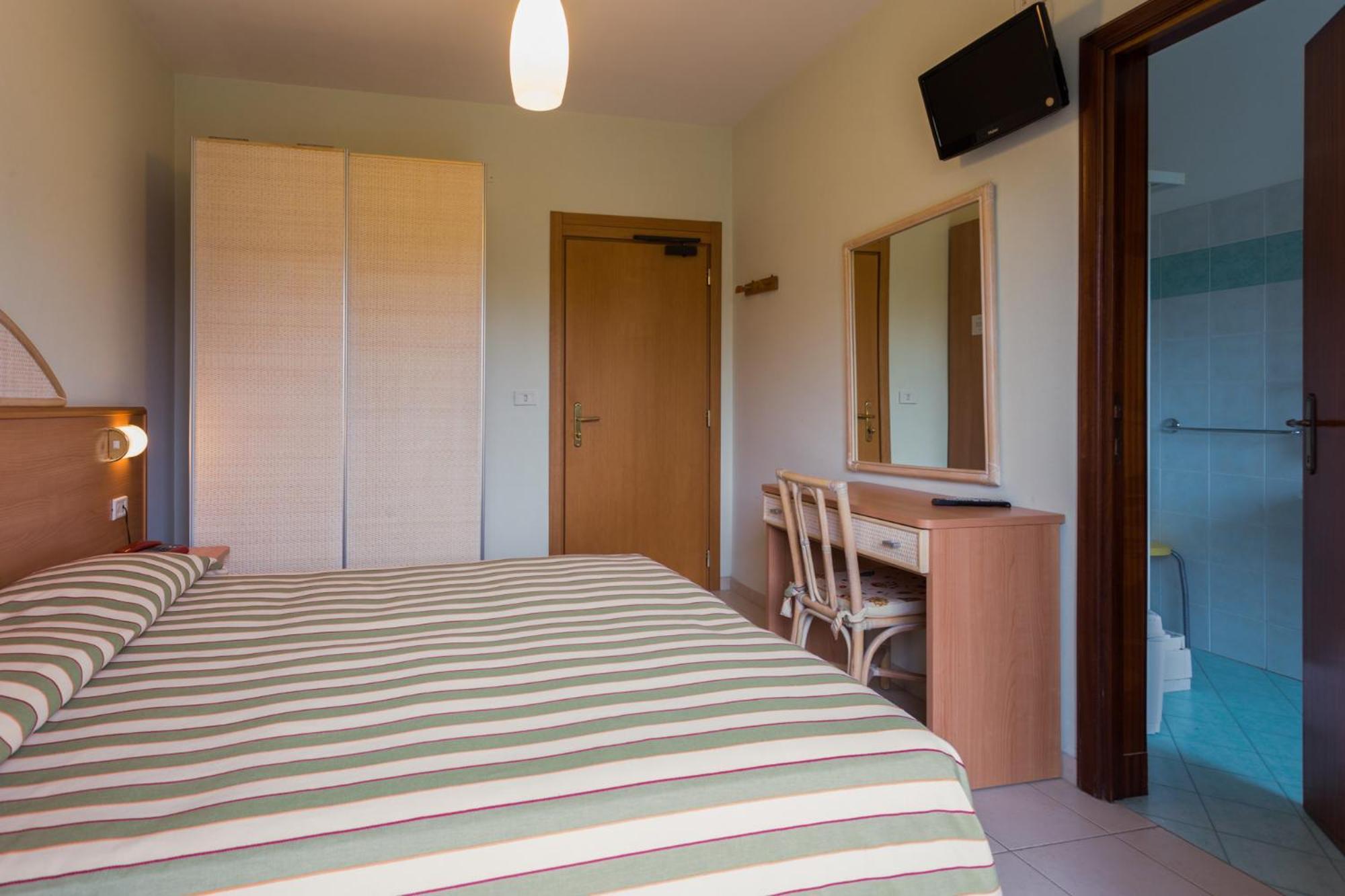 Hotel Jollino Pineto Exterior foto